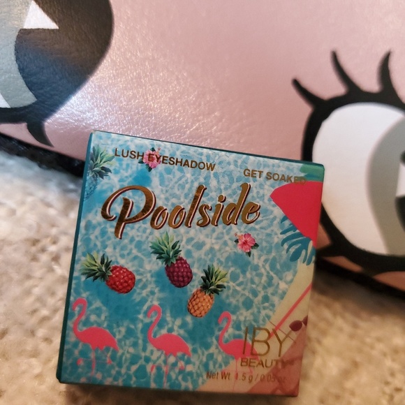 Betty Boop bag + IBY Beauty shadow + Pixie Eye Pen - Picture 2 of 6